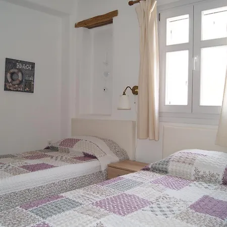 Tatil Evi Blue Xenia - 3 Chrisi Akti (Paros)