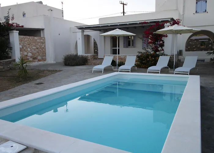 Blue Xenia - 3 Chrisi Akti (Paros)